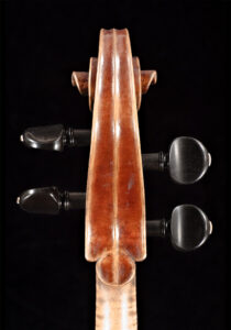 Cello 2013 Schnecke hinten
