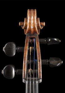 Cello 2013 Schnecke vorne